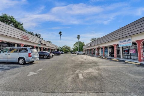 Immobilier commercial à vendre à Dania Beach, Floride № 1096898 - photo 7