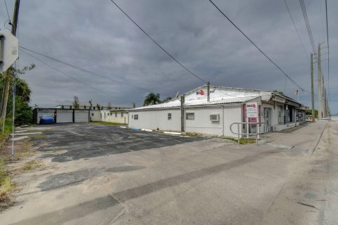 Magasin à vendre à Fort Pierce, Floride № 1026506 - photo 17