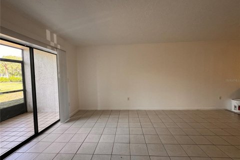 Copropriété à vendre à Port Charlotte, Floride: 2 chambres, 78.97 m2 № 1062548 - photo 4