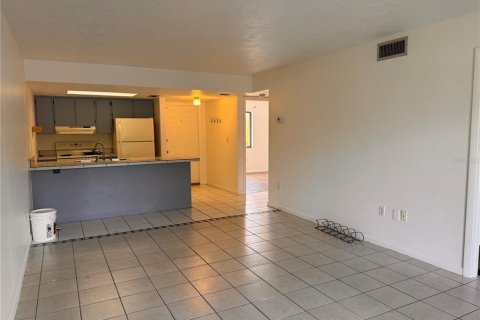 Condo in Port Charlotte, Florida, 2 bedrooms  № 1062548 - photo 10