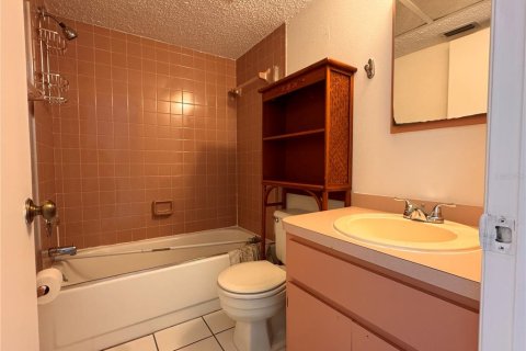 Condo in Port Charlotte, Florida, 2 bedrooms  № 1062548 - photo 18