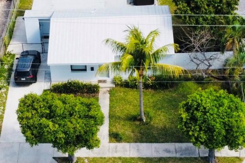 Casa en venta en West Palm Beach, Florida, 3 dormitorios, 106.84 m2 № 1093927 - foto 4