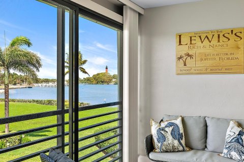 Condo in Jupiter, Florida, 2 bedrooms  № 1073509 - photo 15