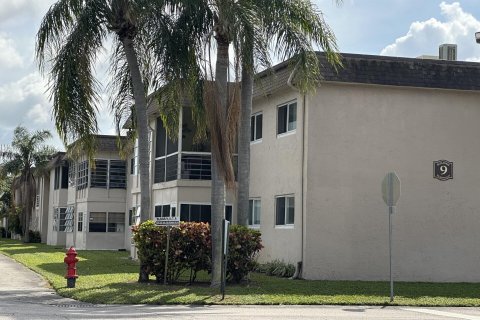 Condominio en venta en Palm Springs, Florida, 1 dormitorio, 64.2 m2 № 1040907 - foto 23