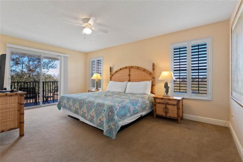 Condo in Davenport, Florida, 4 bedrooms  № 1386312 - photo 13