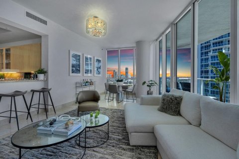 Condominio en venta en Miami Beach, Florida, 2 dormitorios, 148.18 m2 № 1386132 - foto 3