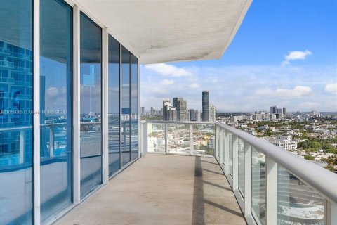 Condominio en venta en Miami Beach, Florida, 2 dormitorios, 148.18 m2 № 1386132 - foto 13