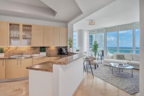 Condominio en venta en Miami Beach, Florida, 2 dormitorios, 148.18 m2 № 1386132 - foto 28