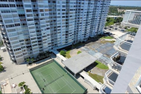 Copropriété à vendre à Aventura, Floride: 2 chambres, 145.39 m2 № 1023798 - photo 17