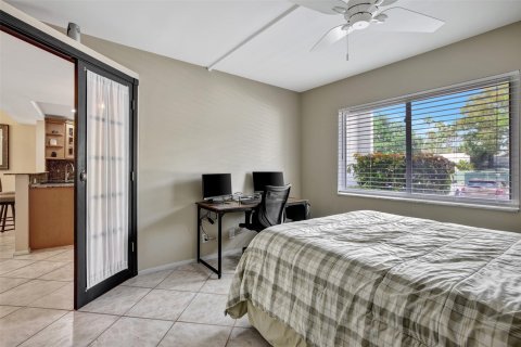 Condo in Oakland Park, Florida, 2 bedrooms  № 1228718 - photo 29