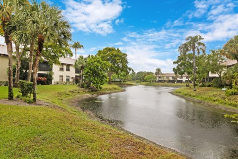 Copropriété à vendre à Coconut Creek, Floride: 2 chambres, 100.24 m2 № 1228717 - photo 1