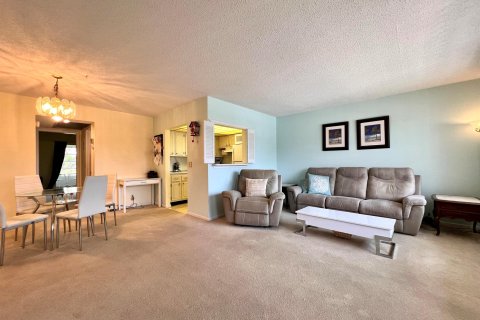 Condo in West Palm Beach, Florida, 1 bedroom  № 1068446 - photo 15