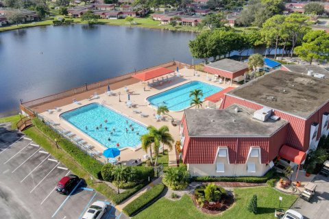 Villa ou maison à vendre à Lake Worth, Floride: 2 chambres, 112.23 m2 № 1060132 - photo 1