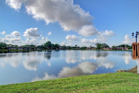 Villa ou maison à vendre à Lake Worth, Floride: 2 chambres, 112.23 m2 № 1060132 - photo 10