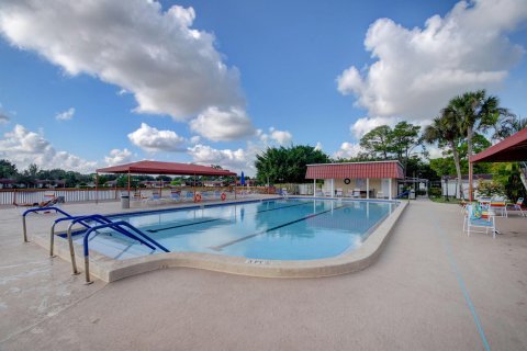 Villa ou maison à vendre à Lake Worth, Floride: 2 chambres, 112.23 m2 № 1060132 - photo 9