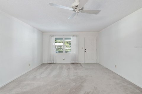 House in Ocala, Florida 2 bedrooms, 130.9 sq.m. № 1411582 - photo 11