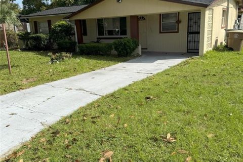 House in Ocala, Florida 4 bedrooms, 136.75 sq.m. № 1411535 - photo 2