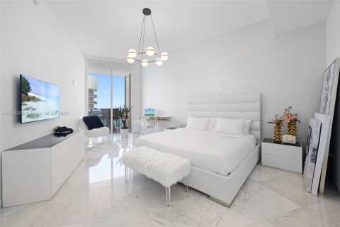 Condominio en alquiler en Sunny Isles Beach, Florida, 2 dormitorios, 182.27 m2 № 1019233 - foto 28