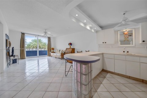 Condominio en venta en Miami Beach, Florida, 1 dormitorio, 61.78 m2 № 1356866 - foto 18