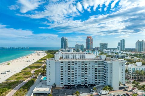 Copropriété à vendre à Miami Beach, Floride: 1 chambre, 61.78 m2 № 1356866 - photo 3