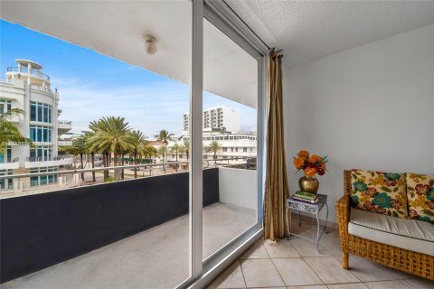 Copropriété à vendre à Miami Beach, Floride: 1 chambre, 61.78 m2 № 1356866 - photo 12