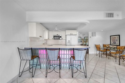 Condominio en venta en Miami Beach, Florida, 1 dormitorio, 61.78 m2 № 1356866 - foto 14