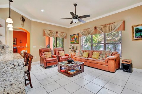 Villa ou maison à vendre à Miramar, Floride: 5 chambres, 335.1 m2 № 1071730 - photo 15