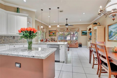 Villa ou maison à vendre à Miramar, Floride: 5 chambres, 335.1 m2 № 1071730 - photo 10
