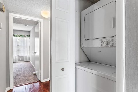 Condo in Tampa, Florida, 3 bedrooms  № 1303261 - photo 23