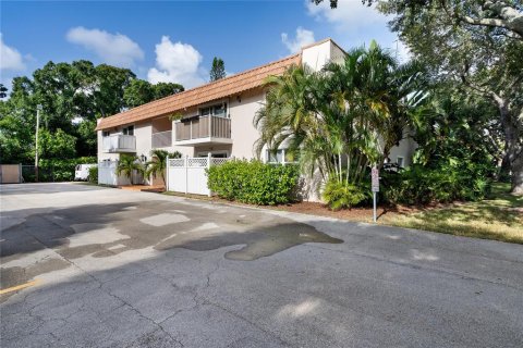 Condo in Vero Beach, Florida, 1 bedroom  № 1303255 - photo 24