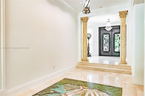 Villa ou maison à vendre à Coral Gables, Floride: 6 chambres, 817.91 m2 № 1294282 - photo 10