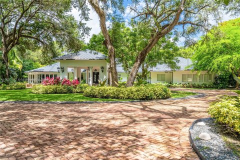 Villa ou maison à vendre à Coral Gables, Floride: 6 chambres, 817.91 m2 № 1294282 - photo 2