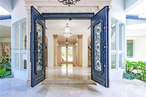 Villa ou maison à vendre à Coral Gables, Floride: 6 chambres, 817.91 m2 № 1294282 - photo 9