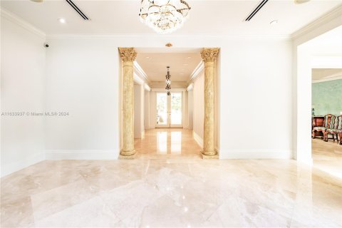 Villa ou maison à vendre à Coral Gables, Floride: 6 chambres, 817.91 m2 № 1294282 - photo 13