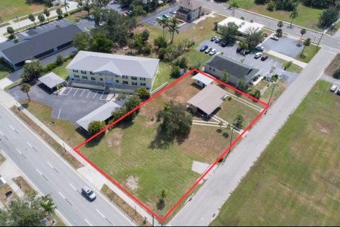 Propiedad comercial en venta en Punta Gorda, Florida, 80.27 m2 № 1349110 - foto 1