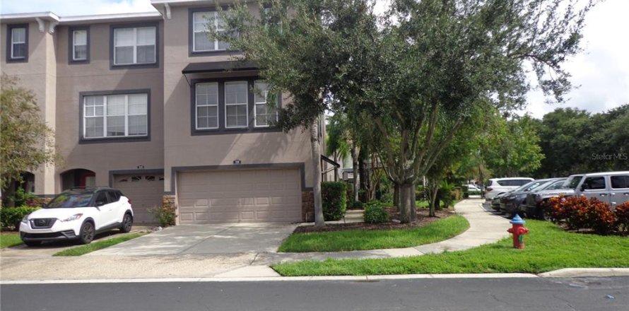 Townhouse in Brandon, Florida 2 bedrooms, 185.34 sq.m. № 1347461