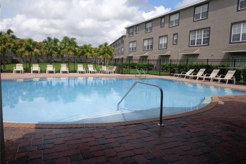 Townhouse in Brandon, Florida 2 bedrooms, 185.34 sq.m. № 1347461 - photo 21