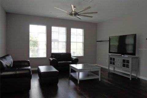 Townhouse in Brandon, Florida 2 bedrooms, 185.34 sq.m. № 1347461 - photo 9