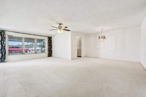 Condo in Delray Beach, Florida, 1 bedroom  № 1031555 - photo 11