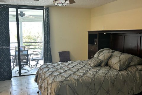 Condo in Aventura, Florida, 3 bedrooms  № 1021576 - photo 9