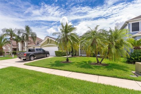 Villa ou maison à vendre à Kissimmee, Floride: 5 chambres, 216.83 m2 № 1350256 - photo 2