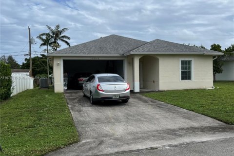 House in Lake Worth, Florida 3 bedrooms, 147.25 sq.m. № 1397347 - photo 3