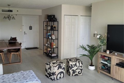 Condominio en venta en Aventura, Florida, 2 dormitorios, 98.66 m2 № 1073008 - foto 4