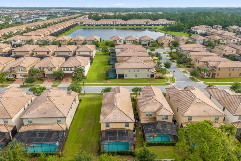 Villa ou maison à vendre à Kissimmee, Floride: 6 chambres, 291.9 m2 № 1298270 - photo 2