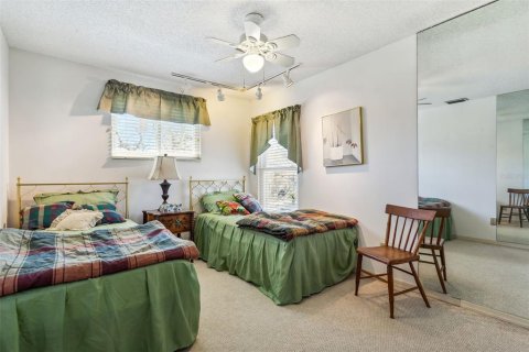 Townhouse in Tampa, Florida 3 bedrooms, 170.29 sq.m. № 1025456 - photo 16