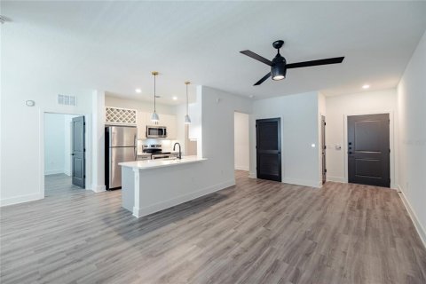 Apartamento en alquiler en Sarasota, Florida, 1 dormitorio, 93.37 m2 № 1343496 - foto 8