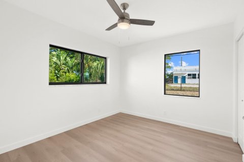 Casa en venta en Delray Beach, Florida, 4 dormitorios, 121.89 m2 № 1217256 - foto 13